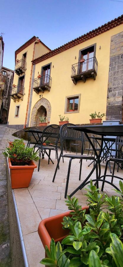 Hotel Federico II Castiglione De Sicilia Exterior foto